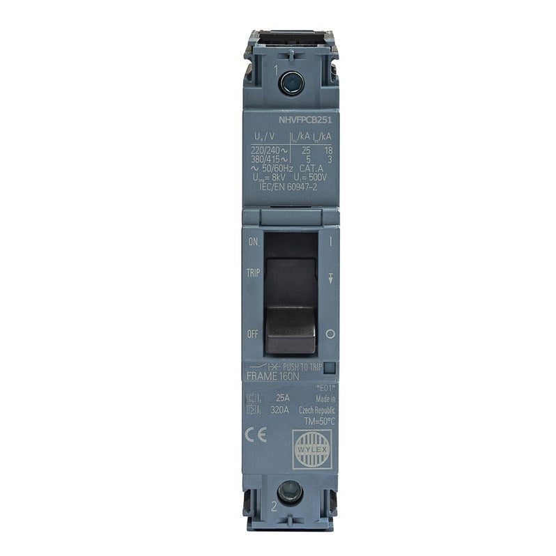 587653_3