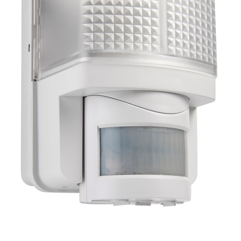 Saxby 48740 Motion PIR 1lt wall IP44 60W