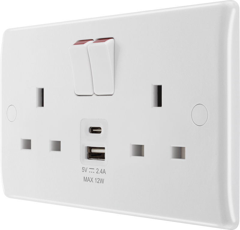 BG 822UAC12 Nexus White Moulded Double Switched Socket w/ USB A + C (12W)