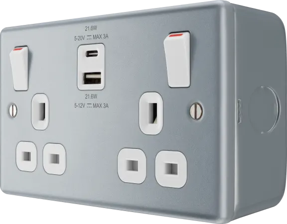 BG MC522UAC22 Double switched single pole, with USB A + C (22W)