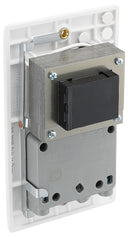 BG 820 White Nexus Moulded Dual Voltage Shaver Socket