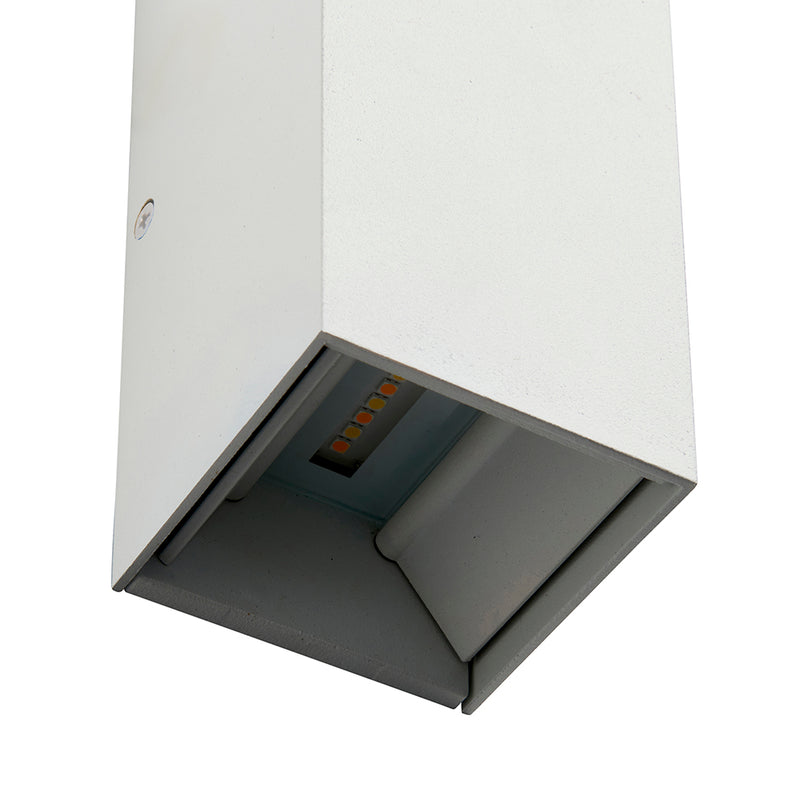 Saxby 97823 Glover CCT 2lt wall IP44 5.5W