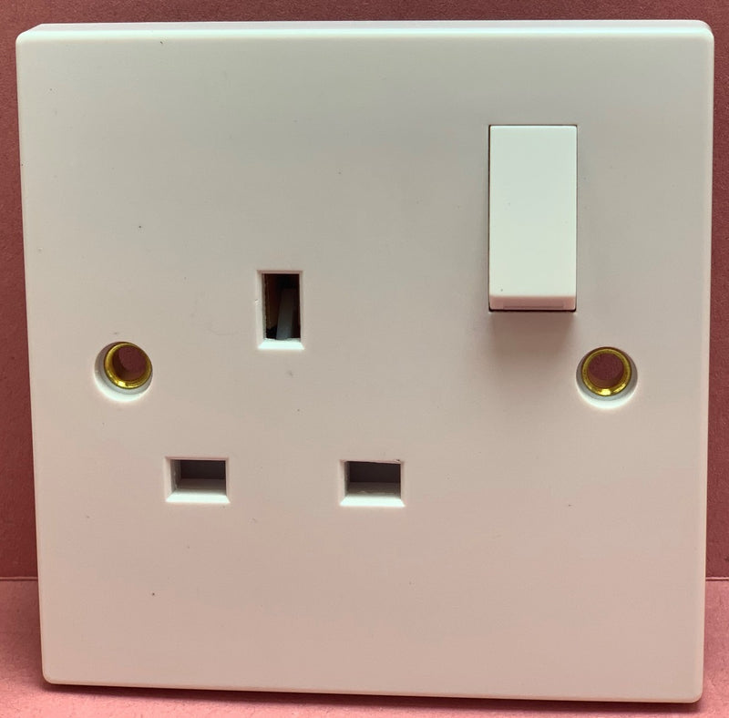 Quadrant XL Single Switched Socket DP 13A - QXL409